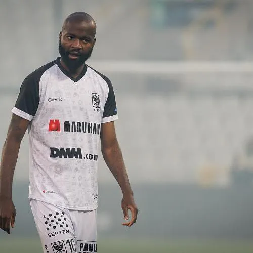 Encore un nouveau club pour Didier Lamkel Zé, le 12e en 4 ans