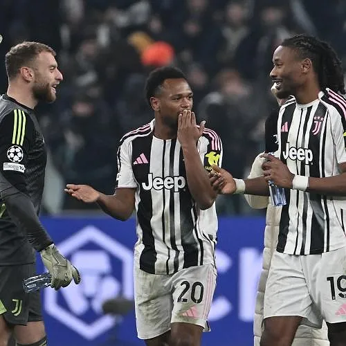 « Réveille-toi ! » : Loïs Openda giflé par son entraîneur (video)