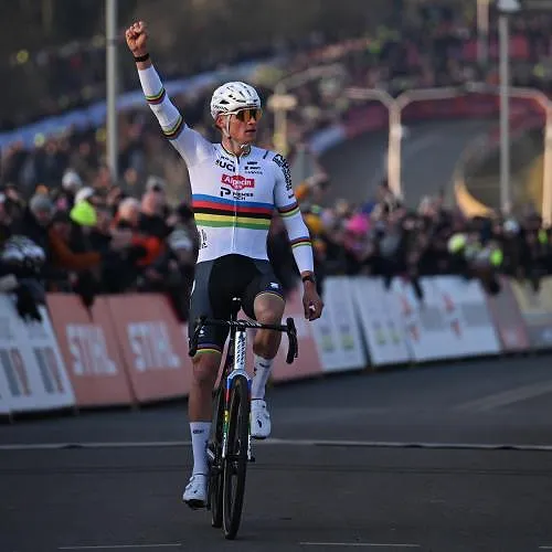 Classement général et record : Mathieu van der Poel a encore dominé à Hoogerheide