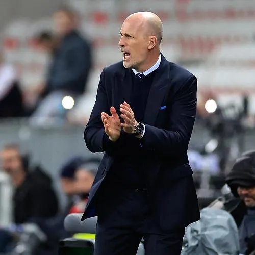 Philippe Clement brille : Norwich fait chuter le leader de Championship et poursuit sa remontée !