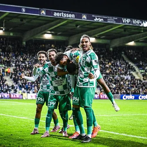 Un attaquant arrive, un milieu pourrait partir : ça bouge encore à La Louvière