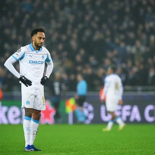 « Inqualifiable », « Ridicules », « Comme la remontada » : la presse française réagit à la déroute de l’Olympique de Marseille