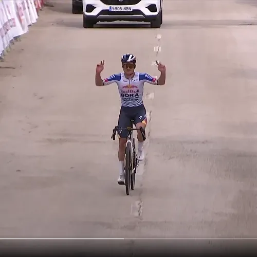 50km en solitaire et une première grosse démonstration, Remco Evenepoel ouvre son compteur au Trofeo Serra Tramuntana