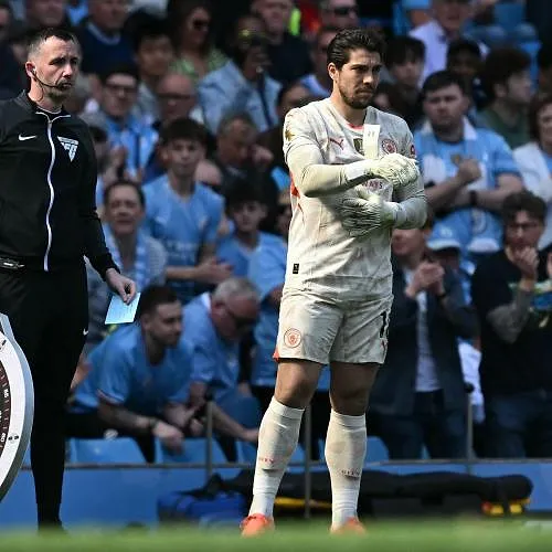 Matz Sels voit un concurrent débarquer à Nottingham Forest