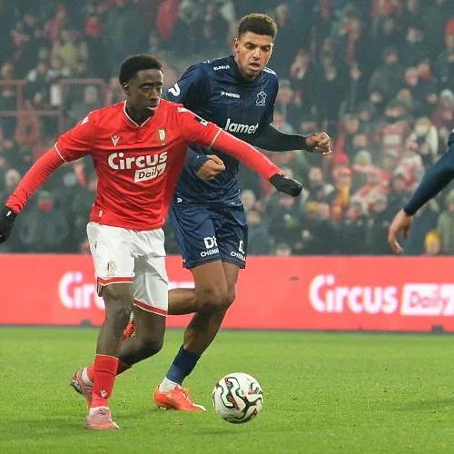 C’est officiel : Hakim Sahabo quitte le Standard de Liège pour l’AEK Athènes