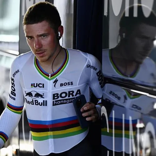 « J’espère qu’il ne voudra pas revenir dans 2 ans » : Lefevere revient sur le transfert d’Evenepoel et détruit Red Bull