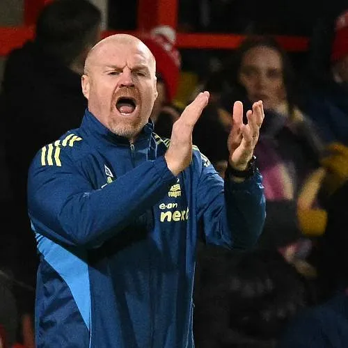 Un autre coach viré en Premier League : Nottingham Forest se sépare de Sean Dyche !