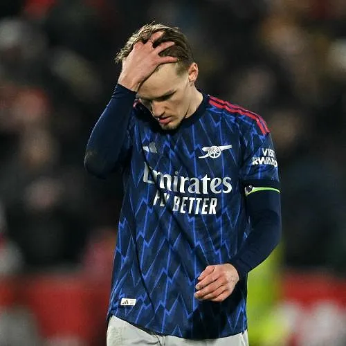 Arsenal laisse encore filer des points à Brentford, Manchester City revient à 4 points des Gunners