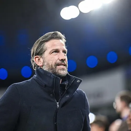 « On va accueillir De Mil » : Marc Delire préface Charleroi – Gand avec deux fans dans « Top Prono » (vidéo)