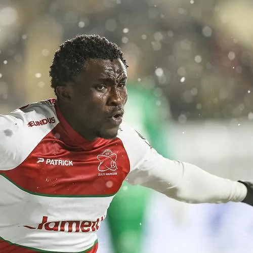 Joseph Opoku victime d’injures raciales lors du match contre Saint-Trond