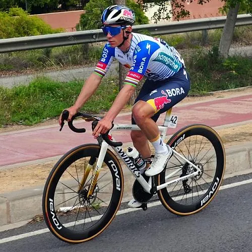 « Gagner le chrono et prendre le maillot de leader » : Evenepoel veut directement réagir à la démonstration de Del Toro