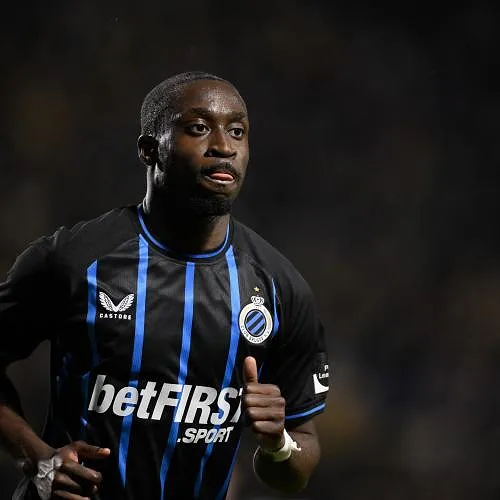 Inquiétude pour Bruges : Carlos Forbs absent de l’entraînement à la veille du choc contre l’Atlético