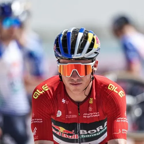 Désillusion pour Remco Evenepoel : le Belge concède plus de 2 minutes lors de la 3e étape de l’UAE Tour