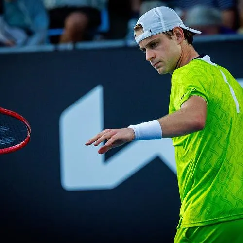 ATP Doha : en souffrance, Zizou Bergs éliminé au 2e tour par Jiri Lehecka, 22e mondial