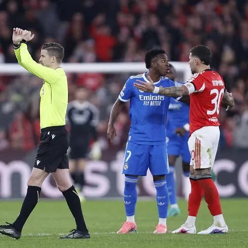 « Non au racisme ! » : Gianni Infantino apporte son soutien à Vinicius et félicite l’arbitre