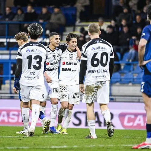 Pro League : Saint-Trond étrille Dender et grimpe provisoirement en tête (1-4)