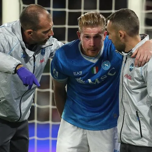 « Je suis bientôt de retour » : Kevin De Bruyne de retour à Naples pour terminer sa rééducation !