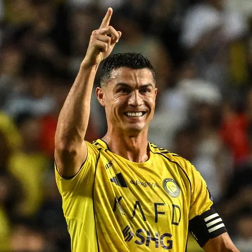 Cristiano Ronaldo achète 25 % du club espagnol d’Almeria !