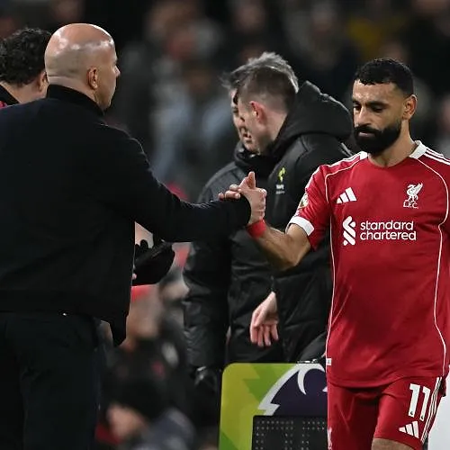 « Nous devons assurer qu’il relance sa série de buts » : Arne Slot croit toujours en Salah