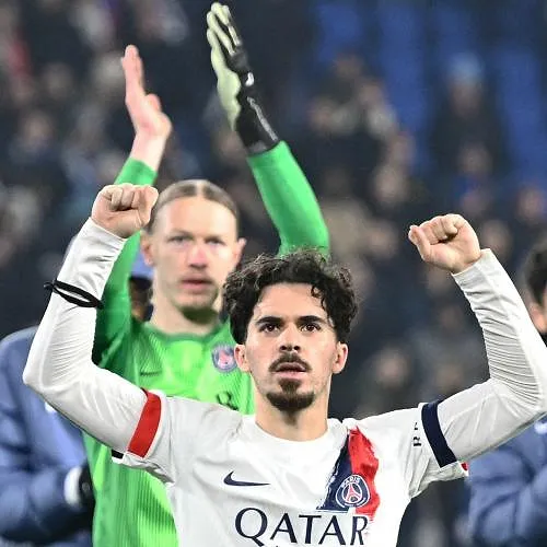 Vitinha met fin aux rumeurs de départ : « Ce serait une bêtise de partir »