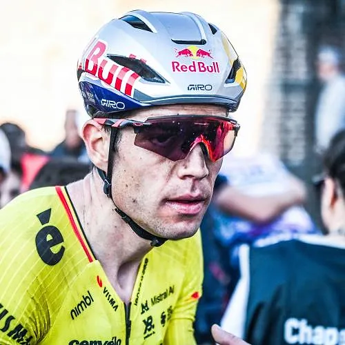 « Plus d’incertitudes que je l’espérais » : Van Aert en manque de confiance avant les Strade Bianche