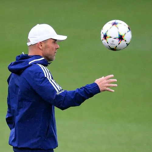 Coup de théâtre : Alfred Schreuder, candidat n°1 pour succéder à Besnik Hasi il y a quelques semaines, ira à la Coupe du monde avec… l’Allemagne !