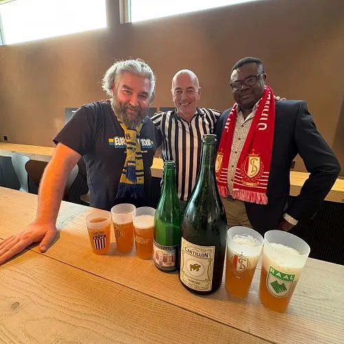 « Je m’excuse auprès des supporters du Standard » : Marc Delire préface les affiches du week-end dans « Top Prono », avec deux fans