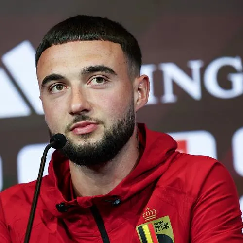 Zeno Debast heureux que De Cat soit sélectionné : « Avoir des gars de Neerpede, c’est une fierté »