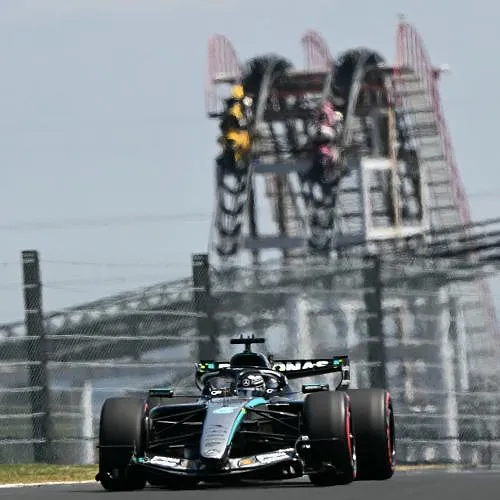 F1 Japon : les Mercedes dominent les premiers essais libres, Oscar Piastri les deuxièmes