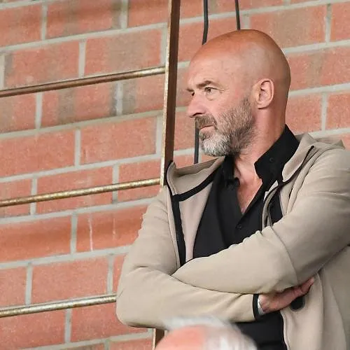 Le Racing Genk et son directeur général Luc Hooybergs se séparent d’un commun accord