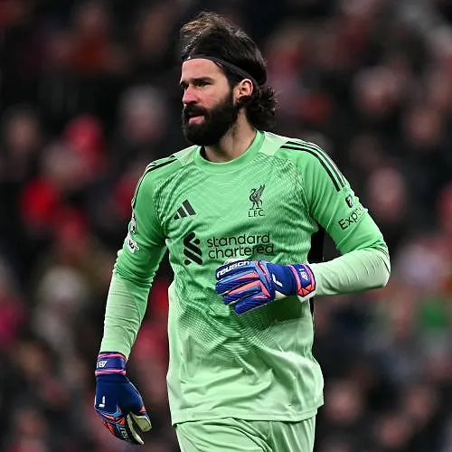 Liverpool va devoir composer sans Alisson Becker pour affronter le Paris Saint-Germain