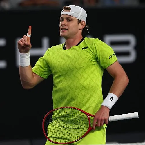 ATP Monte-Carlo : Zizou Bergs fait la paire avec Jannik Sinner en double