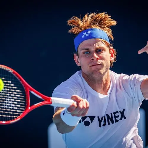 M1000 de Monte-Carlo : Zizou Bergs fait le job au premier tour contre Adrian Mannarino