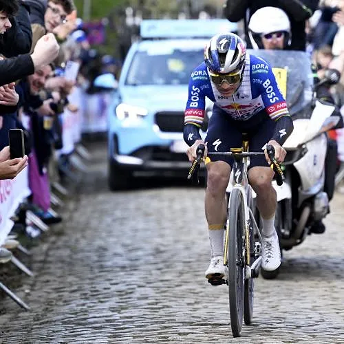 Surprise chez Red Bull-BORA-hansgrohe : l’entraîneur de Remco Evenepoel quitte la structure