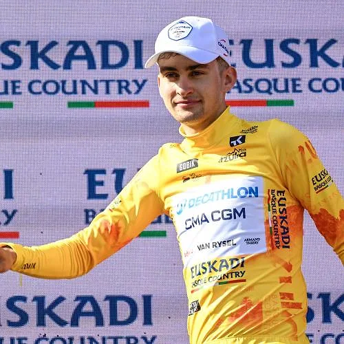 « Leur mettre un petit coup au moral » : Paul Seixas assomme le Tour du Pays basque en descente