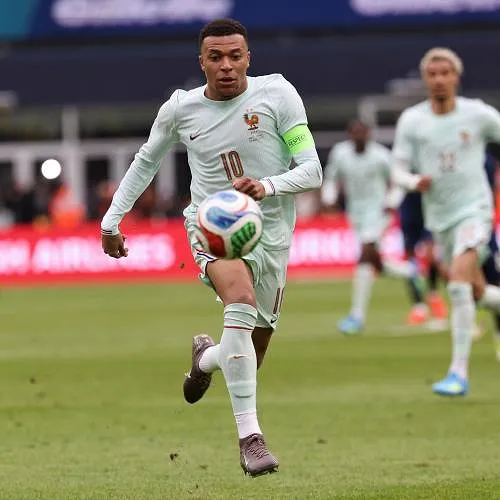 « Nous n’avons pas été à la hauteur » : Nike reconnaît un problème sur les maillots des sélections nationales