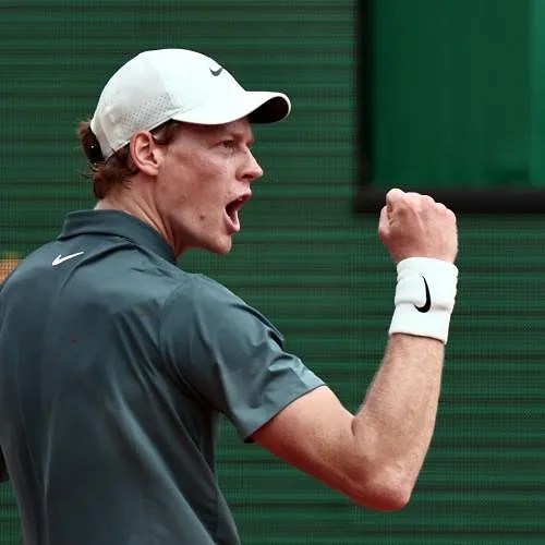 M1000 de Monte-Carlo : Jannik Sinner se qualifie pour la finale aux dépens d’Alexander Zverev