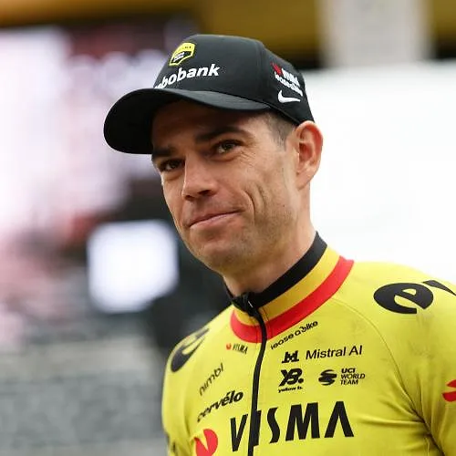 « Moins de dénivelés peuvent jouer en ma faveur » : Wout van Aert prêt pour Paris-Roubaix