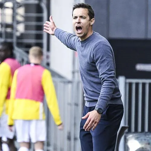 David Hubert irrité par les critiques sur le jeu de l’Union : « Qu’est-ce que le beau football ? »