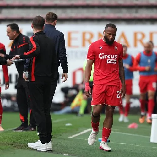 Encore un coup dur pour le Standard qui perd Illaimaharitra sur blessure contre Charleroi