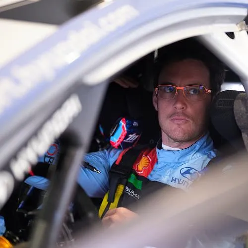 Rallye des Iles Canaries : Neuville veut désormais « signer un résultat » dans « le rallye sur asphalte le plus simple »