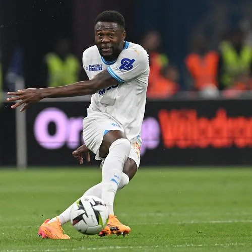 Anderlecht continue à penser à Mbemba, mais le dossier semble impossible à boucler