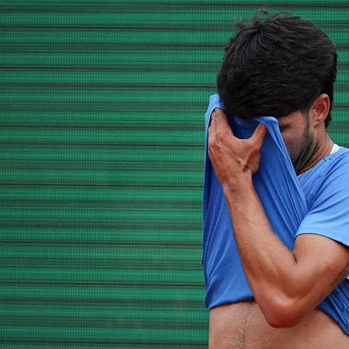 Officiel : blessé au poignet, Carlos Alcaraz manquera Roland Garros !