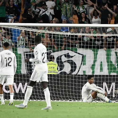 Rejoint dans les dernières secondes, le Real Madrid voit la Liga s’éloigner définitivement