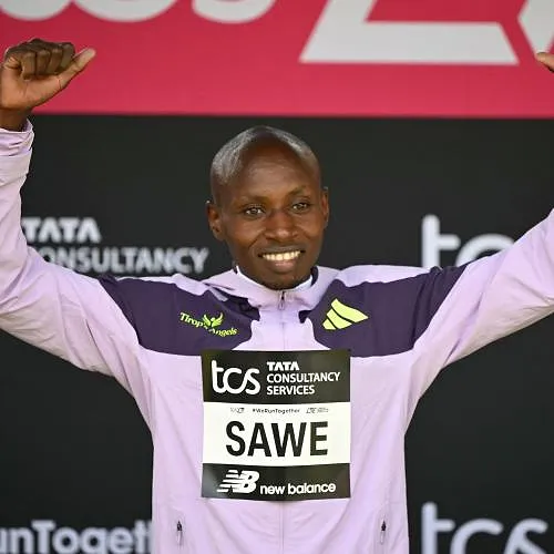 « Il va nous acheter une maison et une voiture » : après son record sur Marathon, Sabastian Sawe veut remercier sa famille