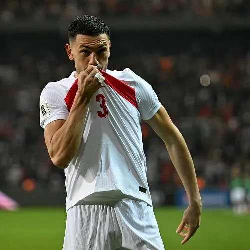 Merih Demiral crie au complot après la défaite d’Al-Ahli contre Al-Nassr !