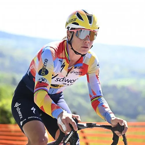 Lotte Kopecky déclassée du sprint sur la Vuelta Femenina : « Pas de commentaires »