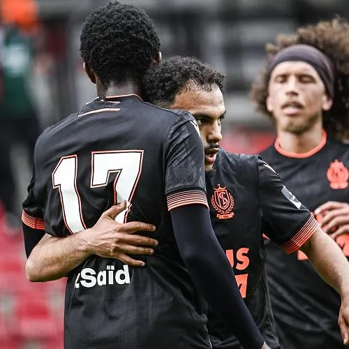 Le Standard annonce l’arrivée d’un milieu défensif de 18 ans en provenance de l’Antwerp
