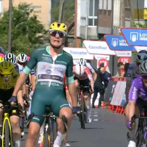 Tour d’Espagne féminin : Lotte Kopecky s’offre la 4e étape et le maillot rouge de leader