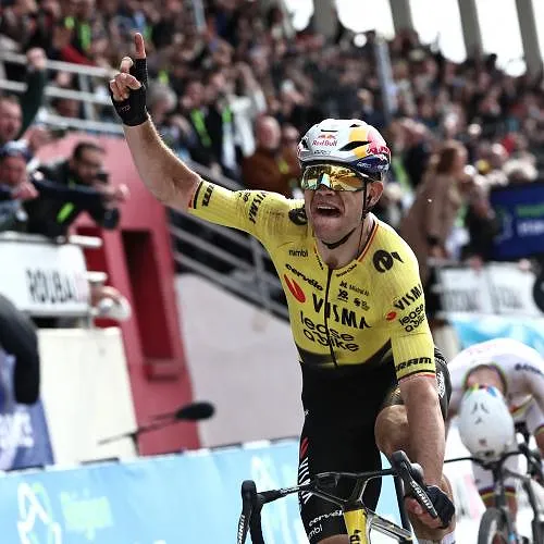 Après son succès à Paris-Roubaix, Wout van Aert revient à la compétition… où on ne l’attendait pas